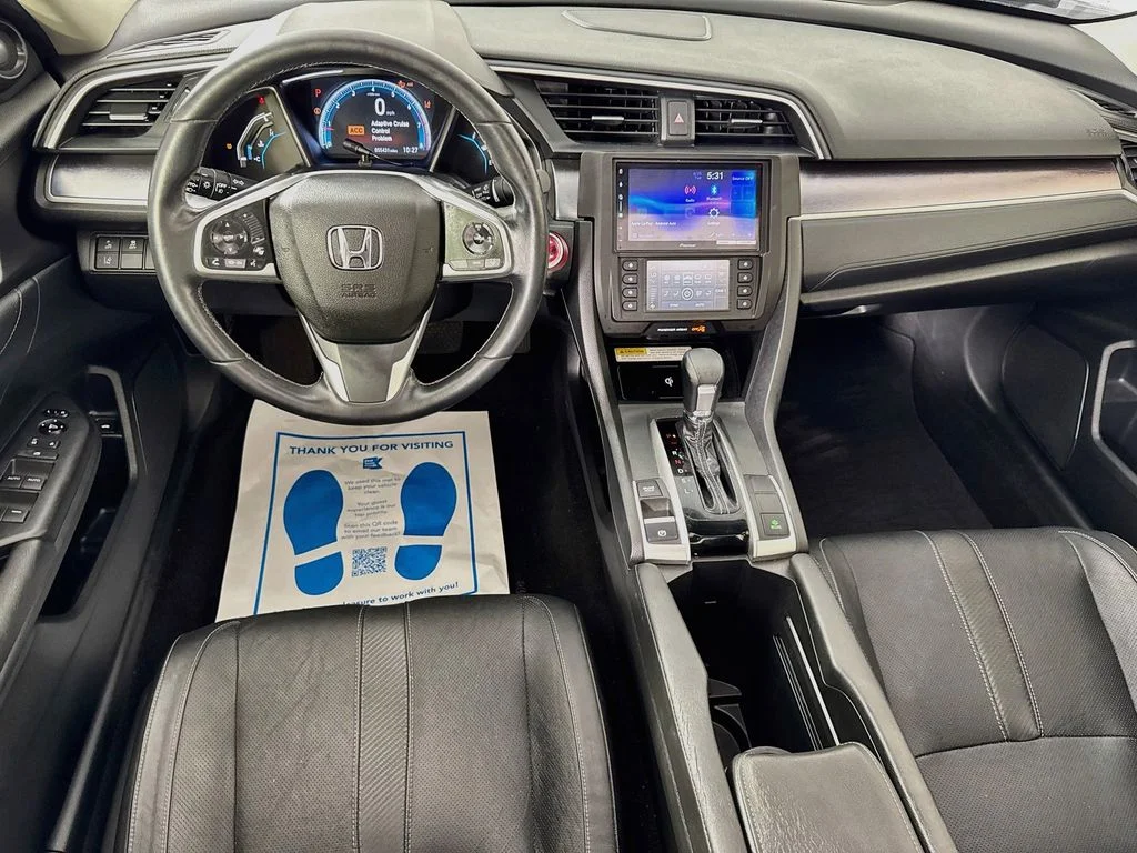 Used 2018 Black Honda Touring image 27