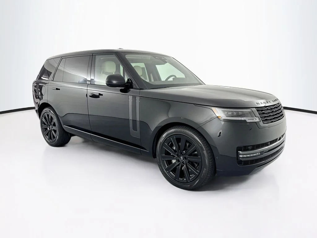 New 2027 Santorini Black Land Rover SE image 3