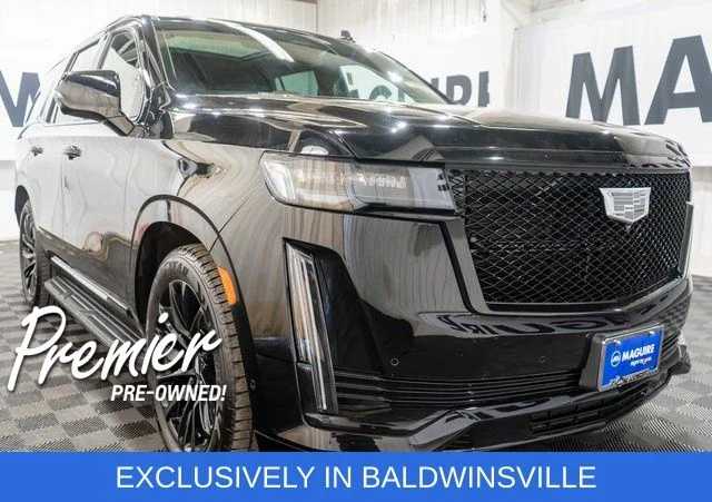 Used 2021 Black Cadillac Sport image 4