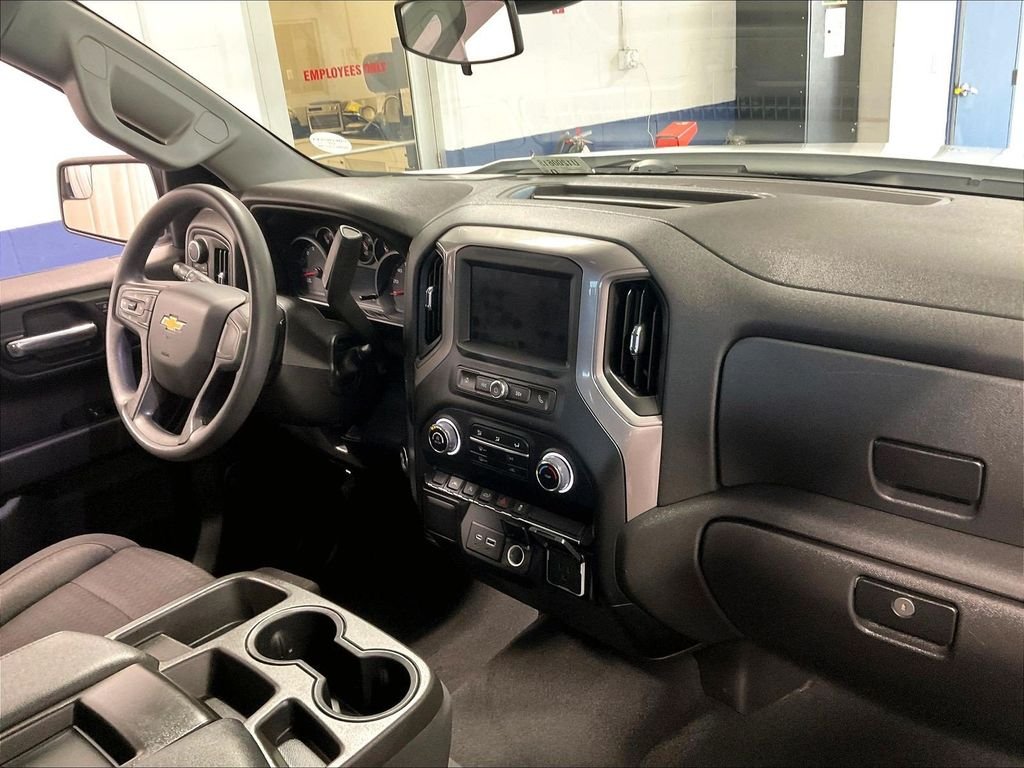 Used 2023 White Chevrolet Custom image 14
