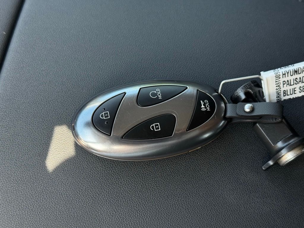 Used 2026 Green Hyundai Blue SEL Premium image 39