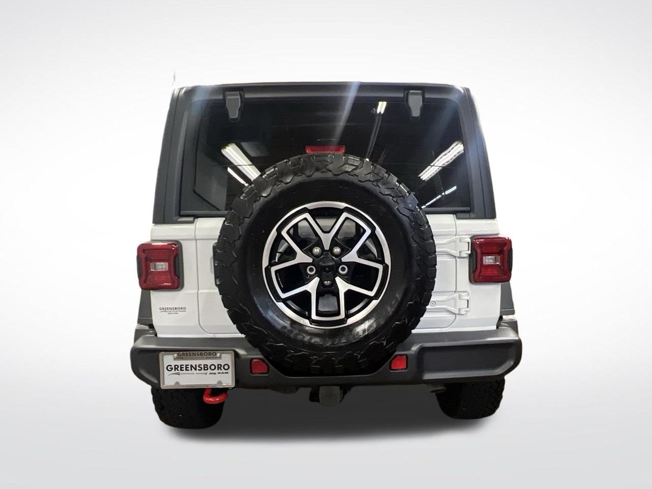 Used 2024 White Jeep Rubicon image 4