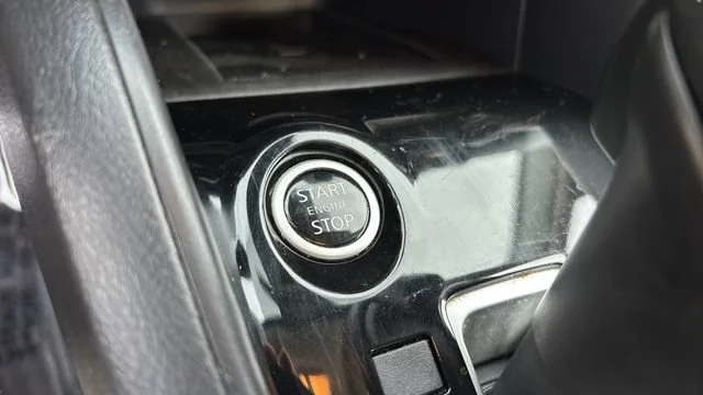 Used 2025  Nissan SV image 32