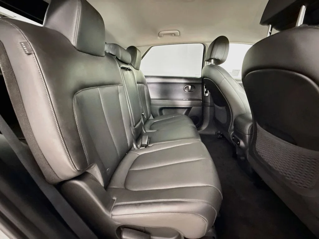Used 2025 Gray Hyundai SEL image 26