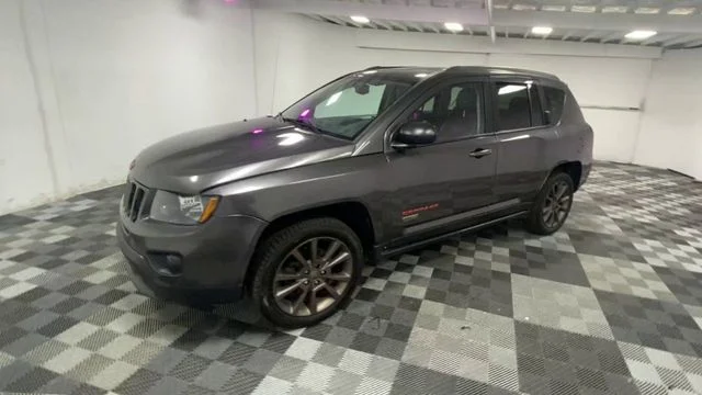 Used 2016 Gray Jeep Sport image 7
