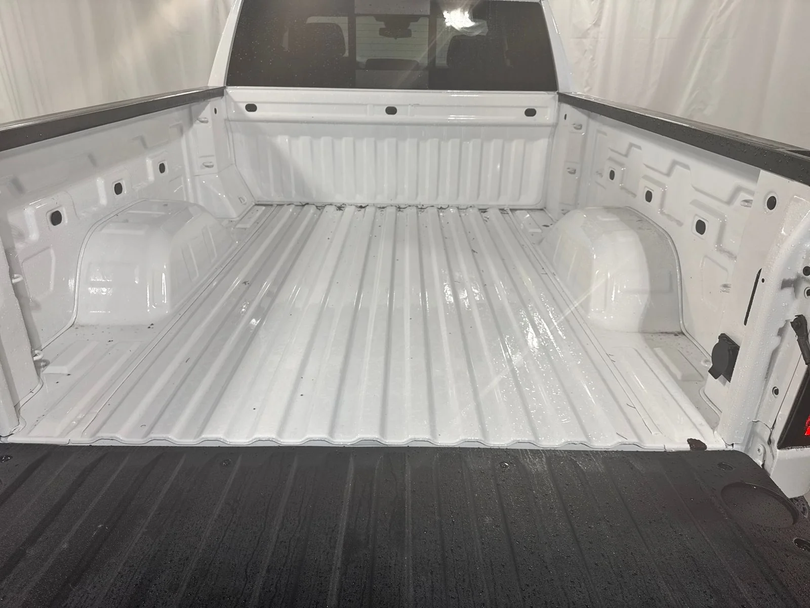 Used 2026 Summit White GMC Elevation image 28