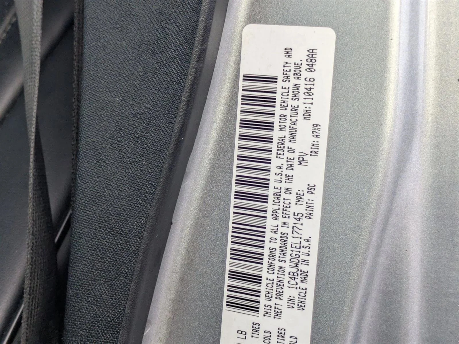 Used 2014 Billet Metallic Clearcoat Jeep Sport image 16