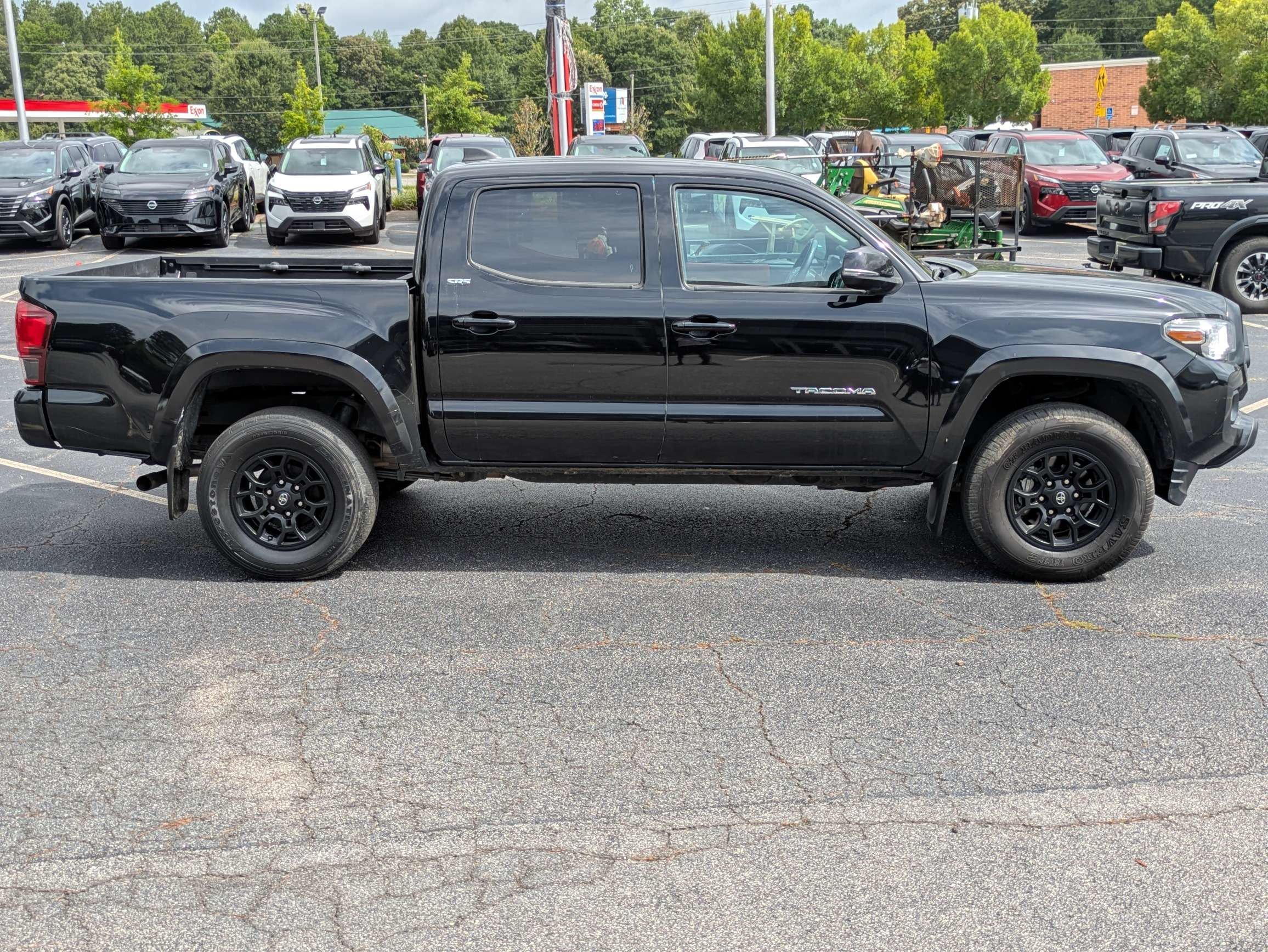 Used 2022 Black Toyota SR5 image 2