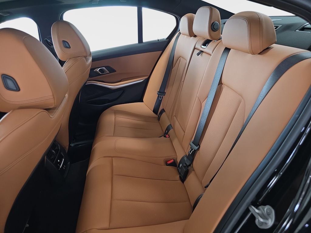 New 2026 Black Sapphire Metallic BMW 330i xDrive image 9