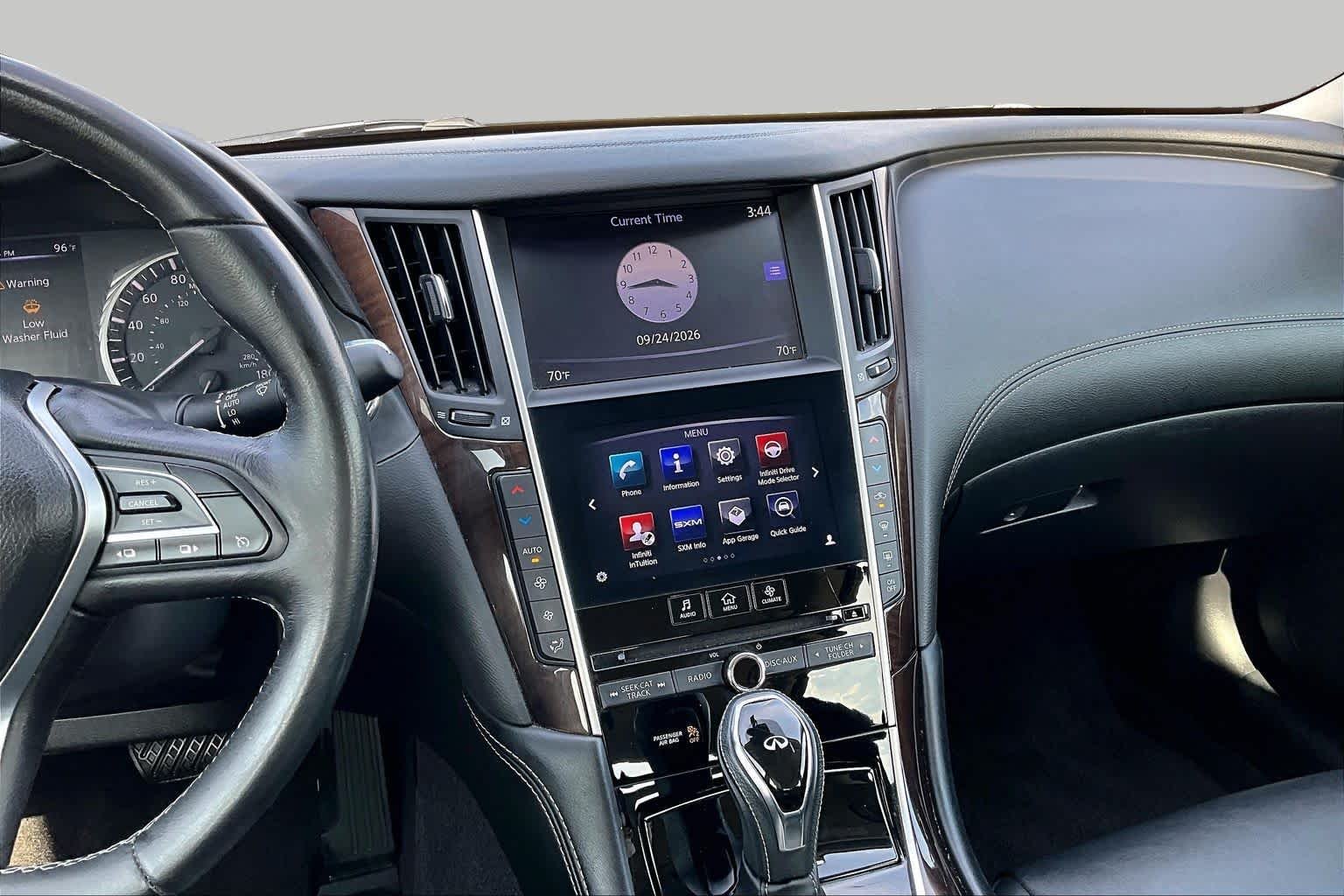 Used 2018 Pure White INFINITI 3.0t LUXE image 7
