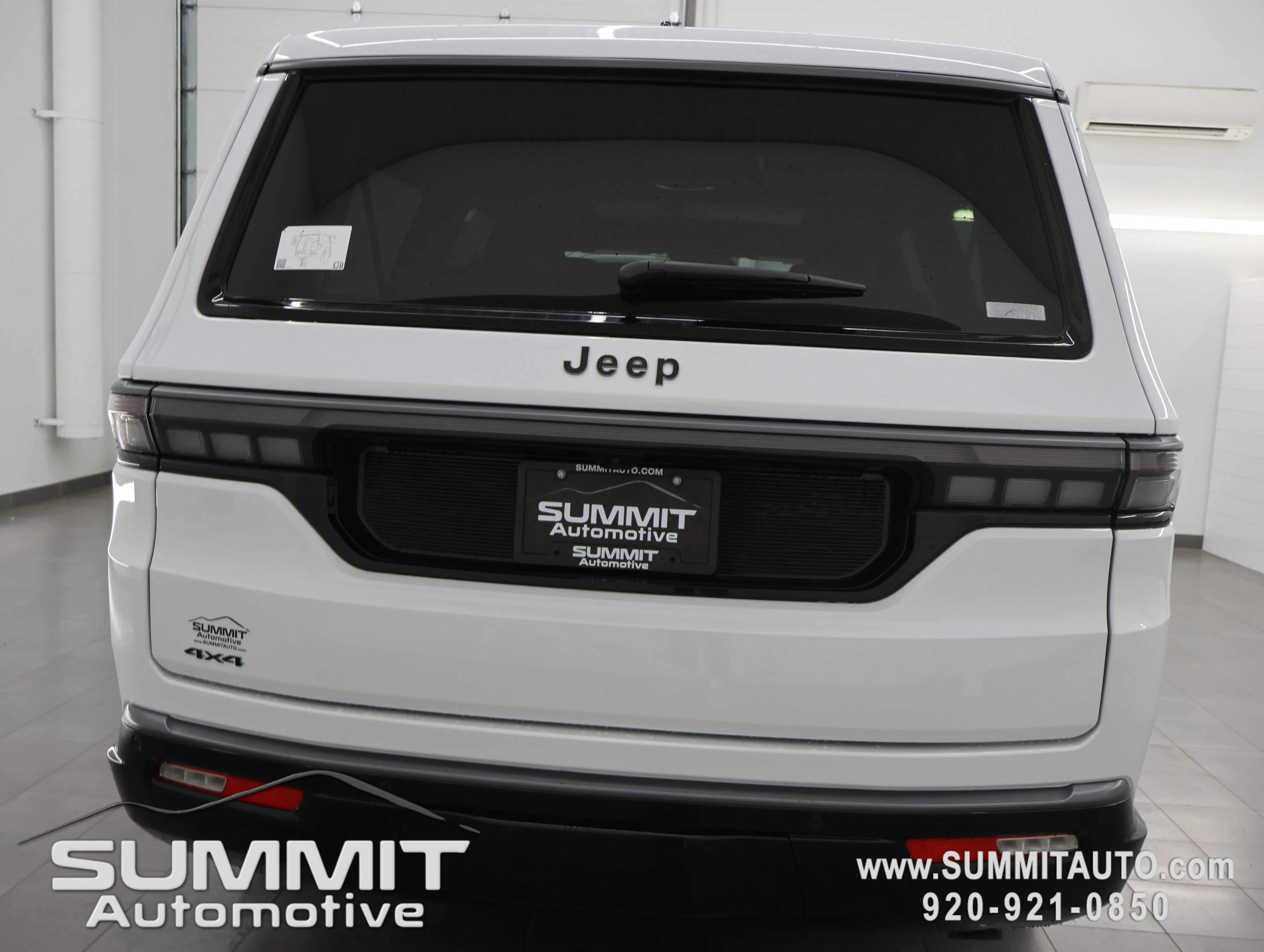 New 2026 Bright White Clearcoat Jeep Limited Reserve image 32