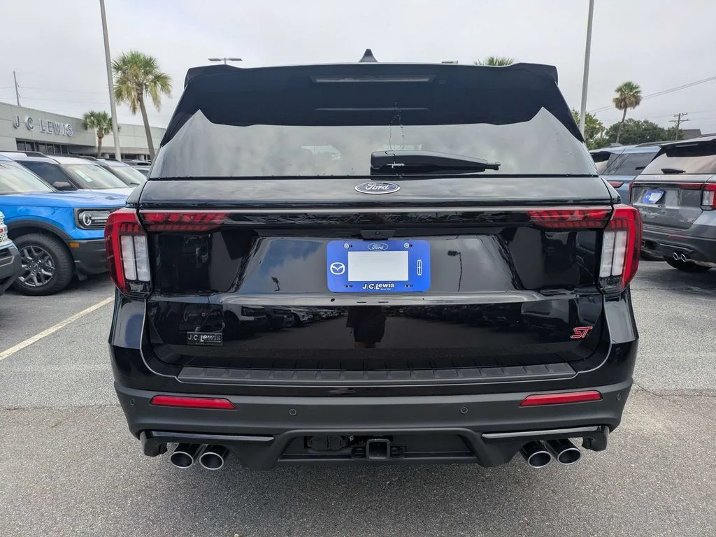 New 2026 Agate Black Metallic Ford ST image 5