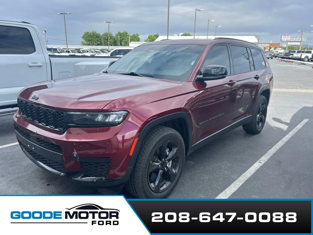 Used 2021 Velvet Red Pearlcoat Jeep Altitude image 1