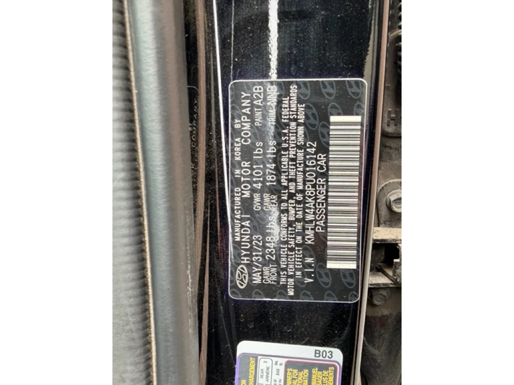 Used 2023 Onyx Black Hyundai Base image 20