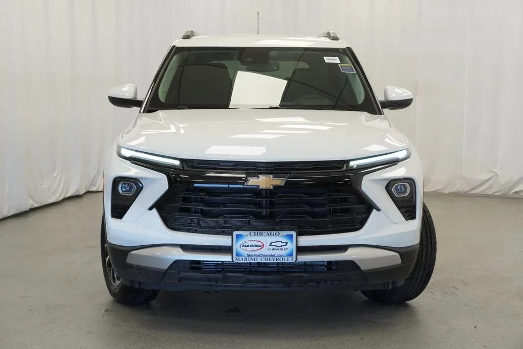 New 2026 Summit White Chevrolet LT image 33
