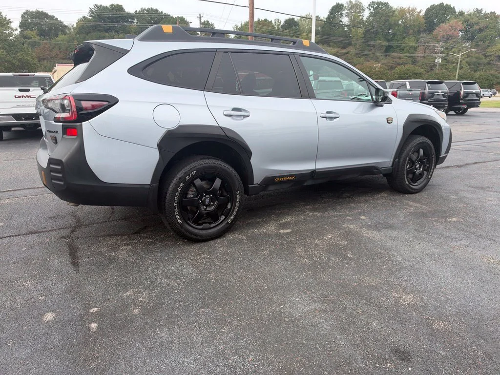 Used 2022 Silver Subaru Wilderness image 13