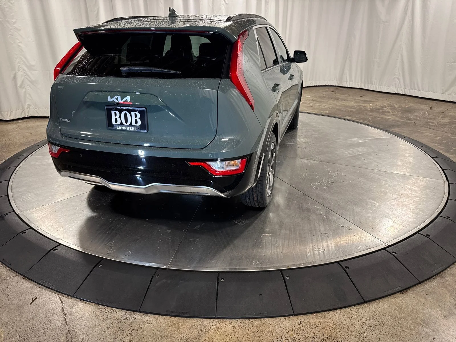 New 2026 Green Kia Wind image 5