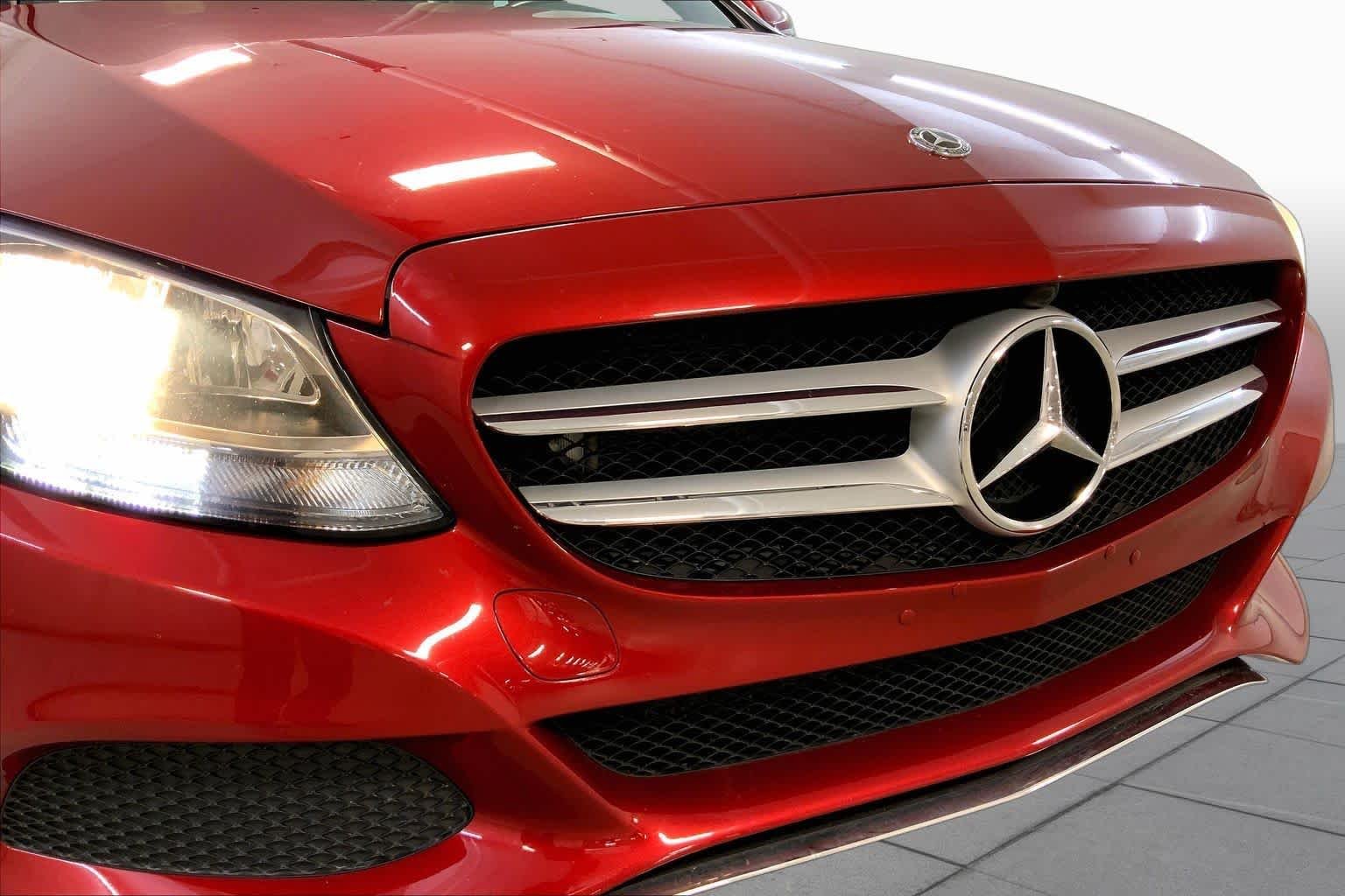 Used 2018 designo Cardinal Red Metallic Mercedes-Benz C 300 image 32