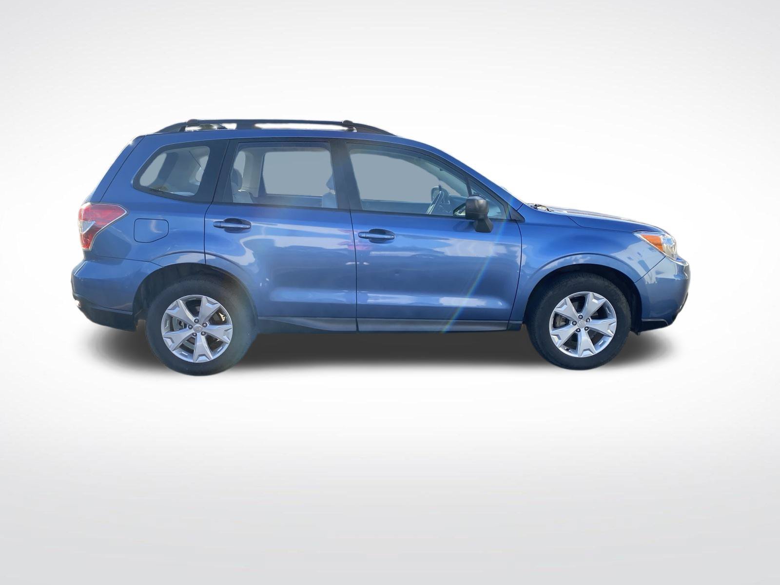 Used 2015 Quartz Blue Pearl Subaru 2.5i image 4