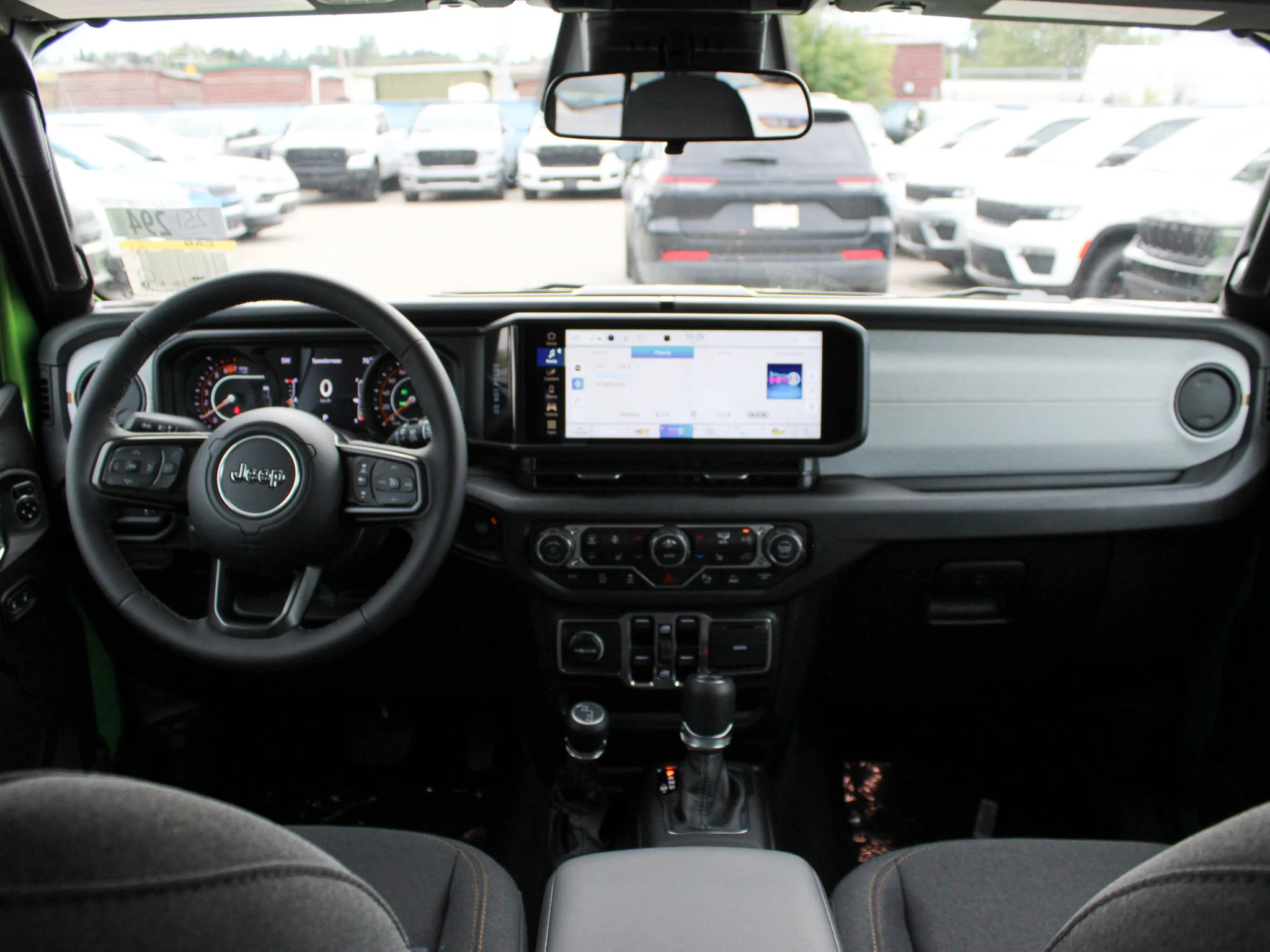 Used 2025 mojito Jeep Sport S* 4 Door 4x4, Remote Start, Heated Seats/Wheel, Alpine Audio image 13