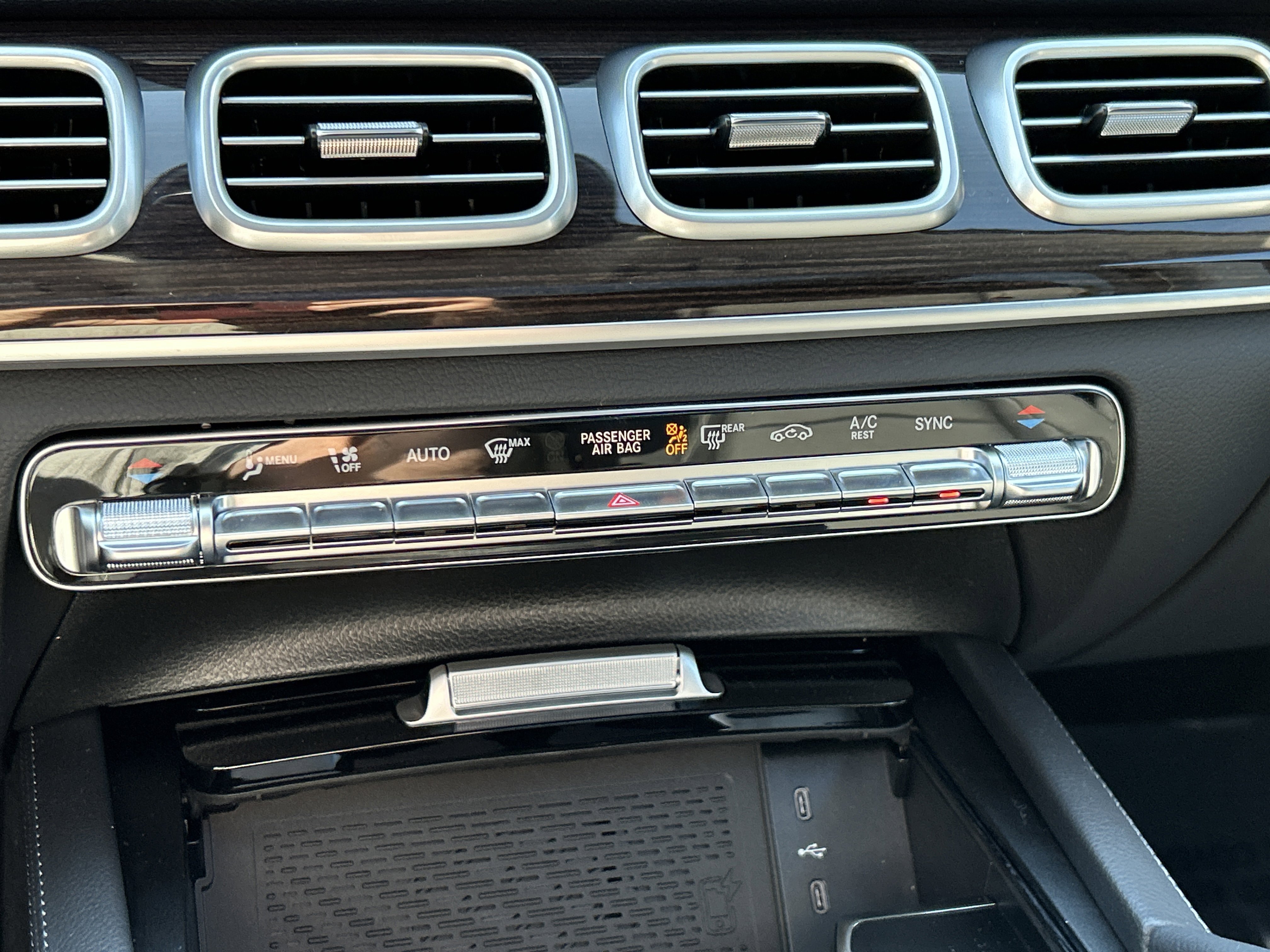 New 2026 Black Mercedes-Benz GLE 450 4MATIC® SUV image 29