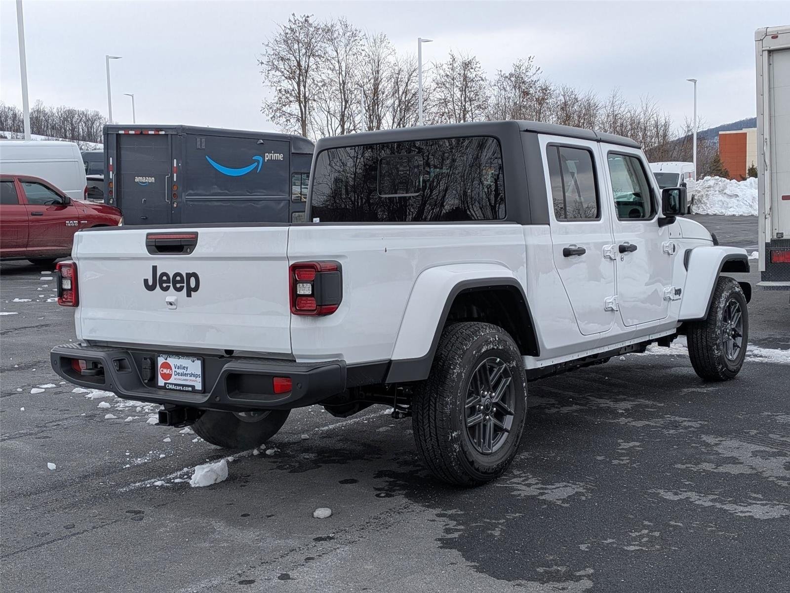 New 2025 Bright White Clear-Coat Exterior Paint Jeep Sport S image 5