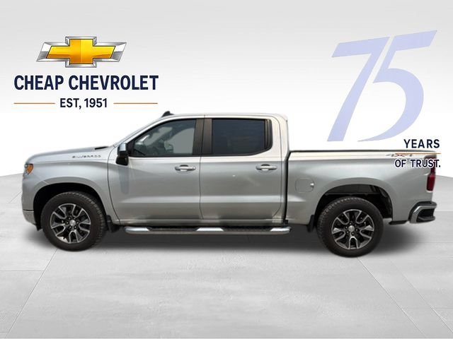Used 2022 SILVER ICE METALLIC Chevrolet LT image 5