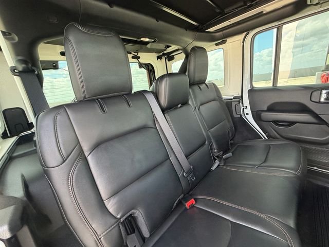 Used 2022 White Jeep Unlimited Rubicon 392 image 17