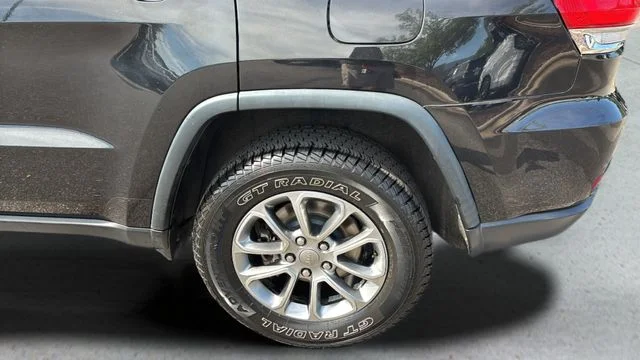 Used 2015 Black Jeep Limited image 38