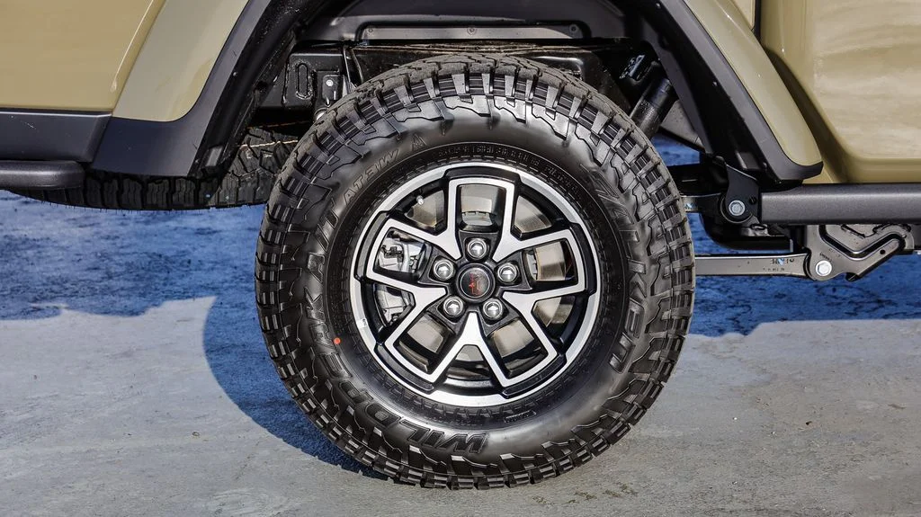 New 2026 Green Jeep Shadow Ops image 12