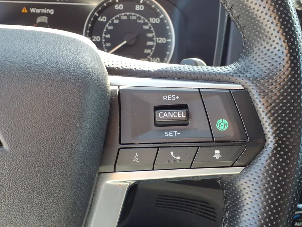 Used 2024 Red Mitsubishi SE image 28
