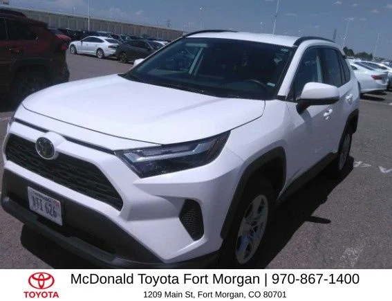 Used 2025 White Toyota XLE image 1