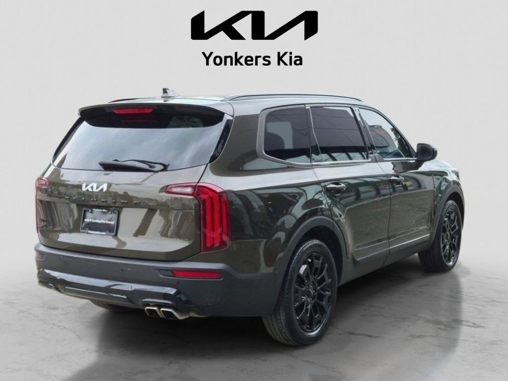 Certified Used 2022 Green Kia EX image 6