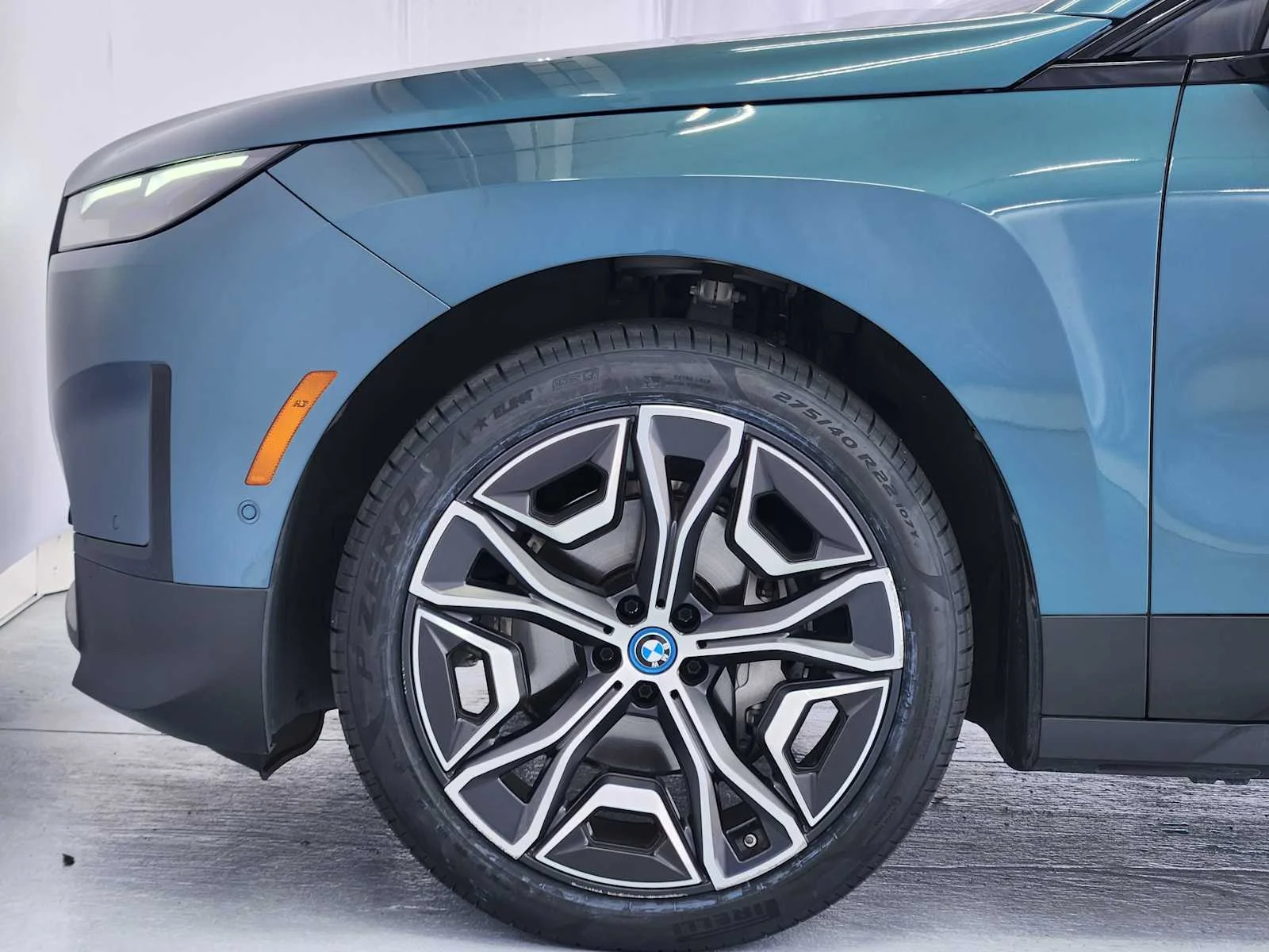 Used 2024 Blue Ridge Mountain Metallic BMW xDrive50 image 8