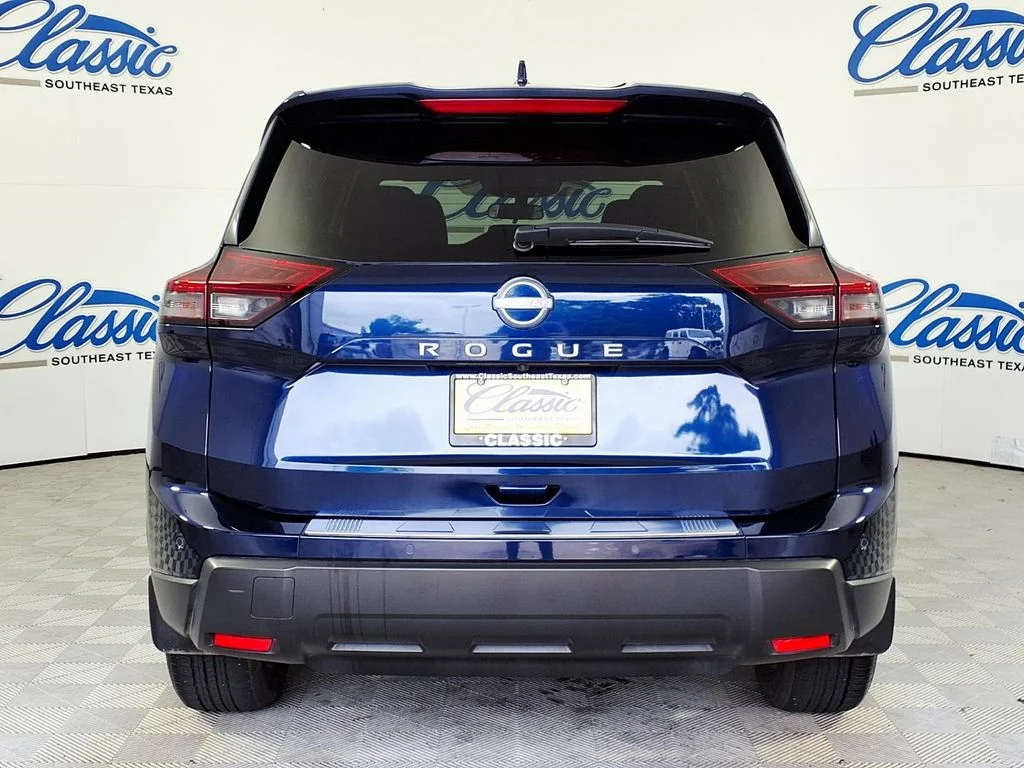 Used 2025 Blue Nissan SV image 4