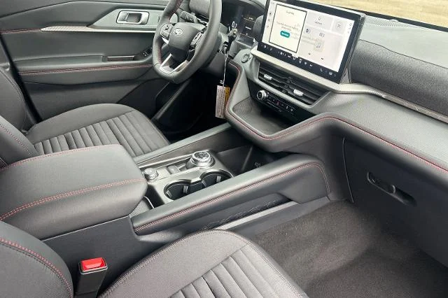 New 2026 Carbonized Gray Metallic Ford ST-Line image 39