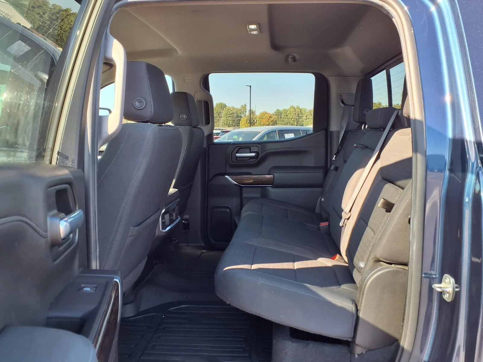 Used 2021 Pacific Blue Metallic GMC Elevation image 20
