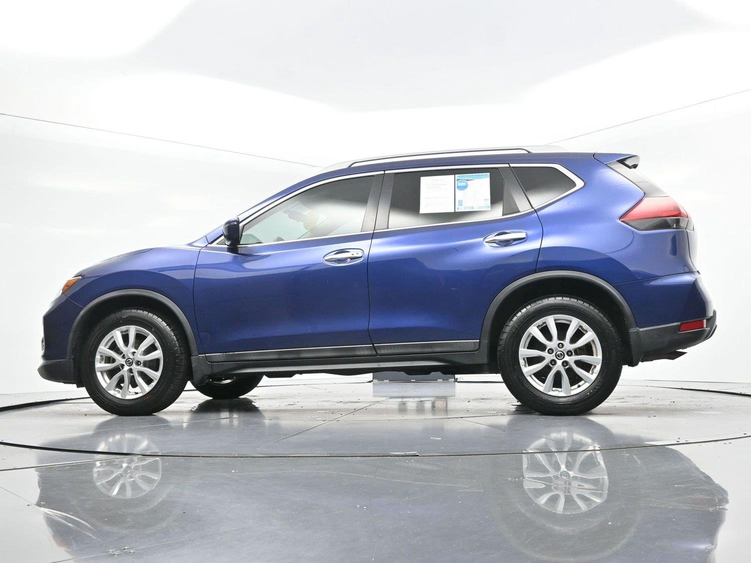 Used 2018 Caspian Blue Nissan SV image 48