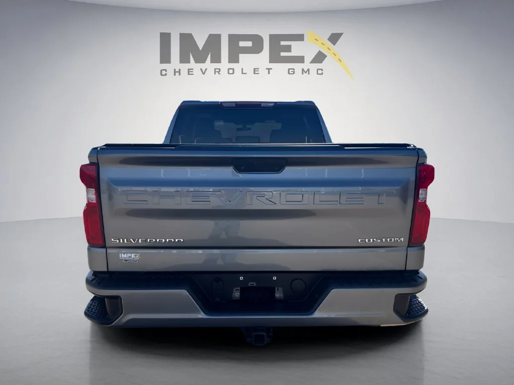 Used 2021 SATIN STEEL METALLIC Chevrolet Custom image 9