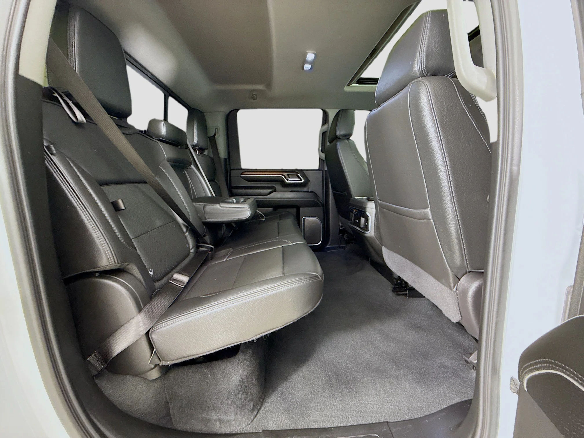 Used 2024 Summit White GMC Denali image 31