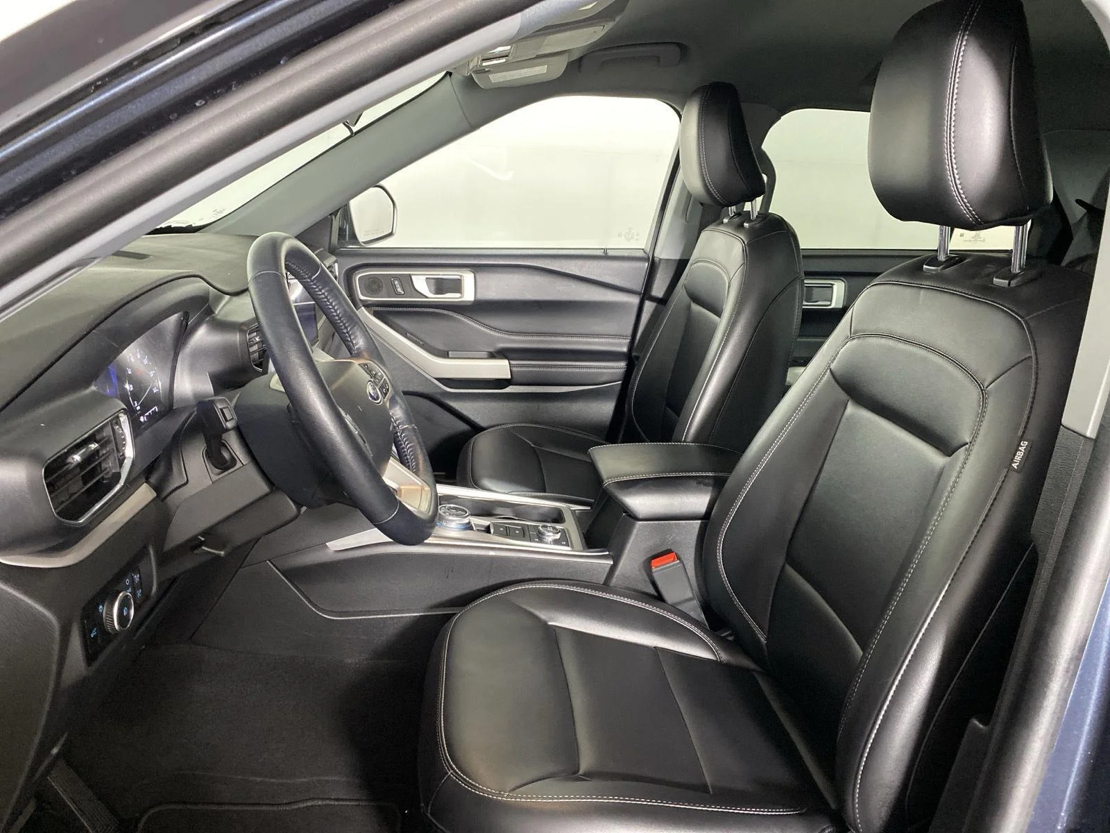 Used 2023 Stone Blue Ford XLT image 13