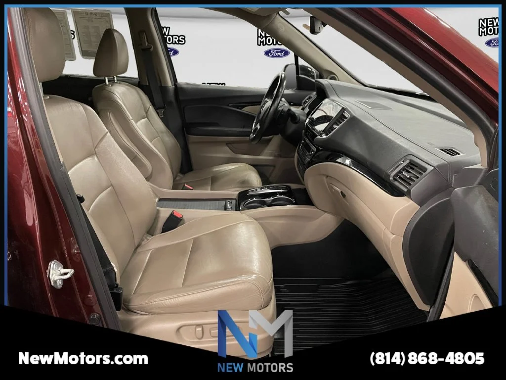 Used 2021 Red Honda Touring image 15