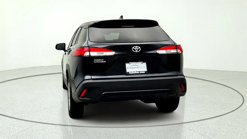 Used 2025 Jet Black Toyota L image 6