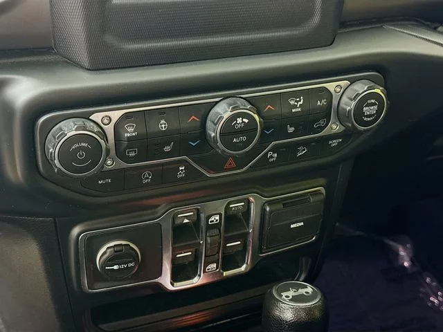 Used 2018 Yellow Jeep Unlimited Sport S image 15