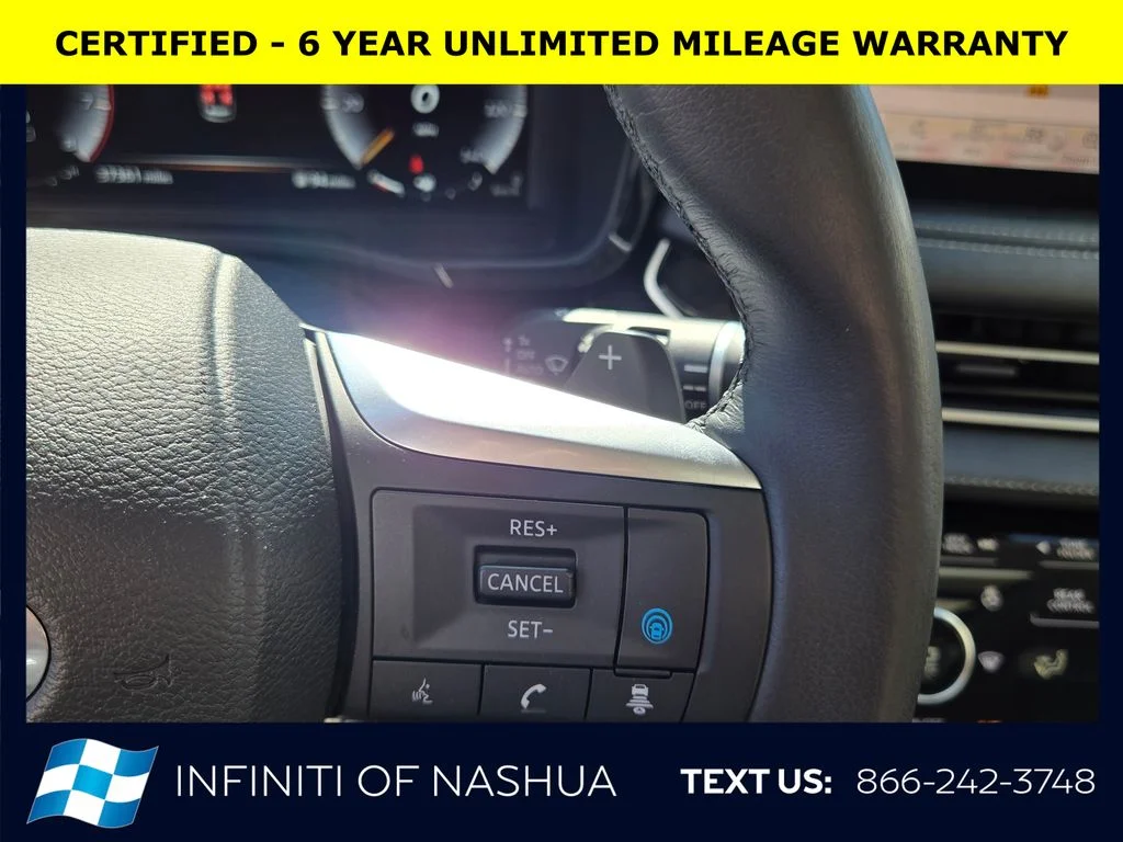 Certified Used 2023 White INFINITI LUXE image 32