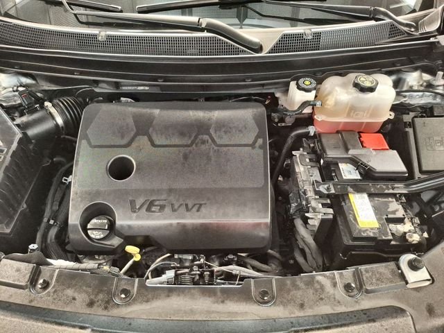 Used 2023 Gray Chevrolet LT image 24