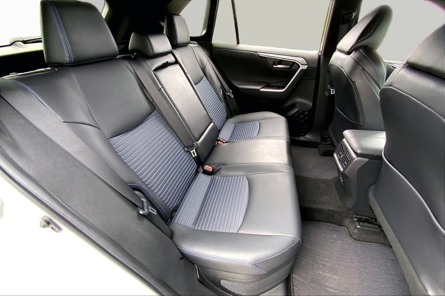 Used 2023 Wind Chill Pearl/Midnight Black Metallic Toyota Hybrid XSE image 19