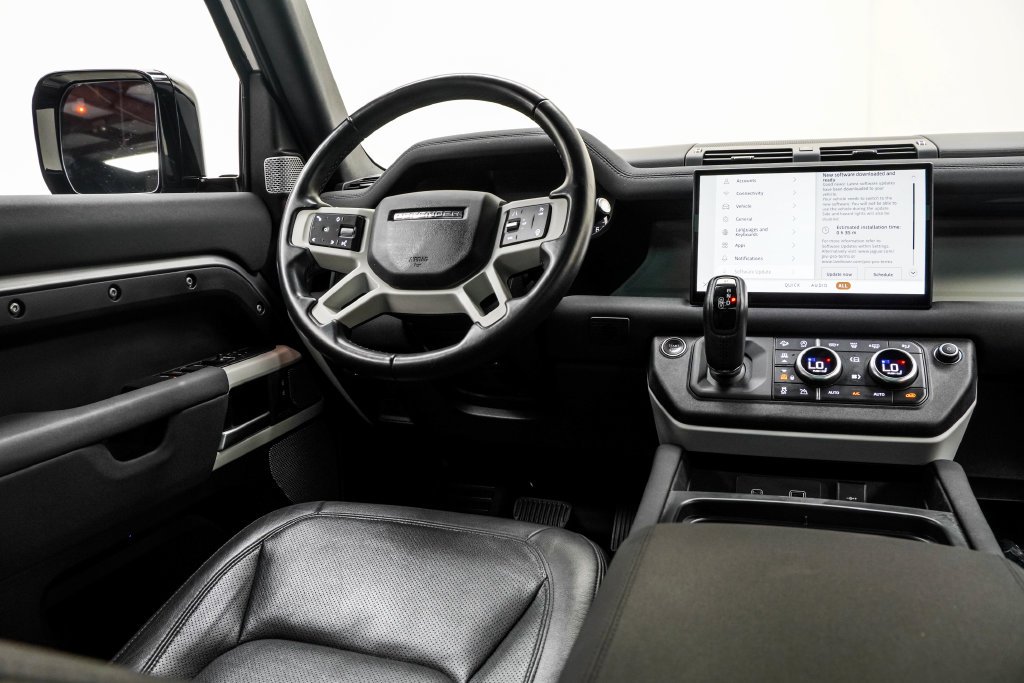 Used 2023 Gray Land Rover SE image 25
