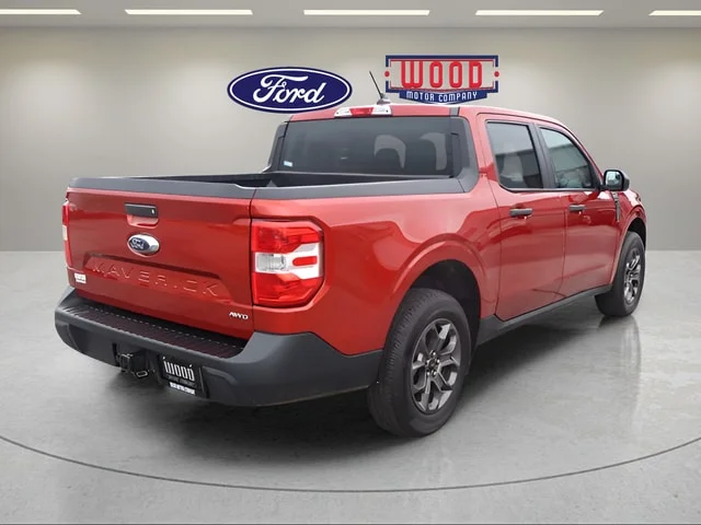 Used 2024 Chili Pepper Red Ford XLT image 3