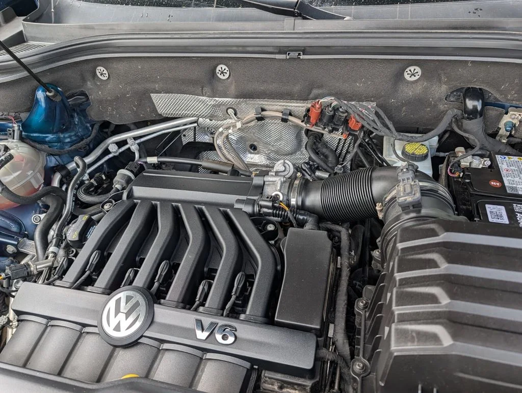 Used 2019 Blue Volkswagen 3.6L V6 SE image 28